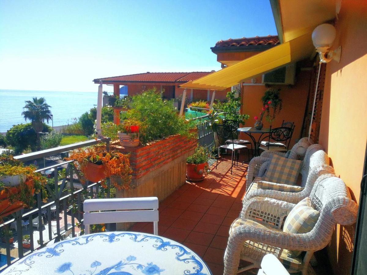 Taormina By The Sea Mazzeo Exterior foto